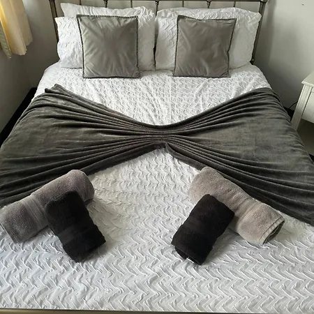 The Lowther Penthouse - 2 Bedrooms - Sleeps 4 Apartment